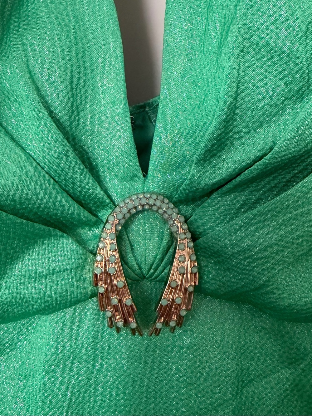 Liv Foster Foiled Satin V-Neck Halter Gown Summer Green Size 6 - Picture 9 of 13